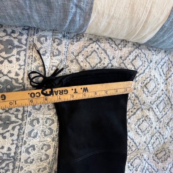 Marc Jacobs Black Suede Over The Knee 3/4" Heel Boots Sz 6M EUC - Picture 10 of 10